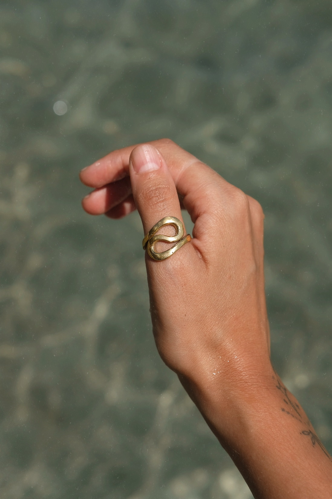 Ring Flow Gold